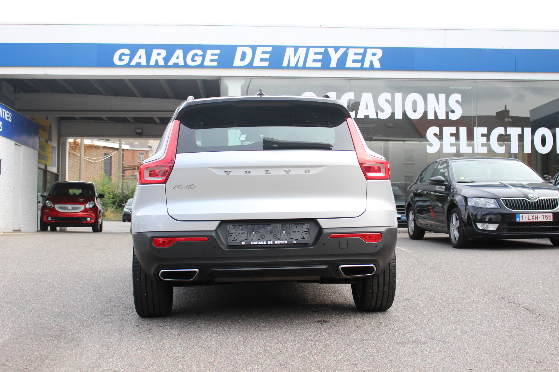 VOLVO-XC 40 R-DESIGN-1.5 T3 156CV