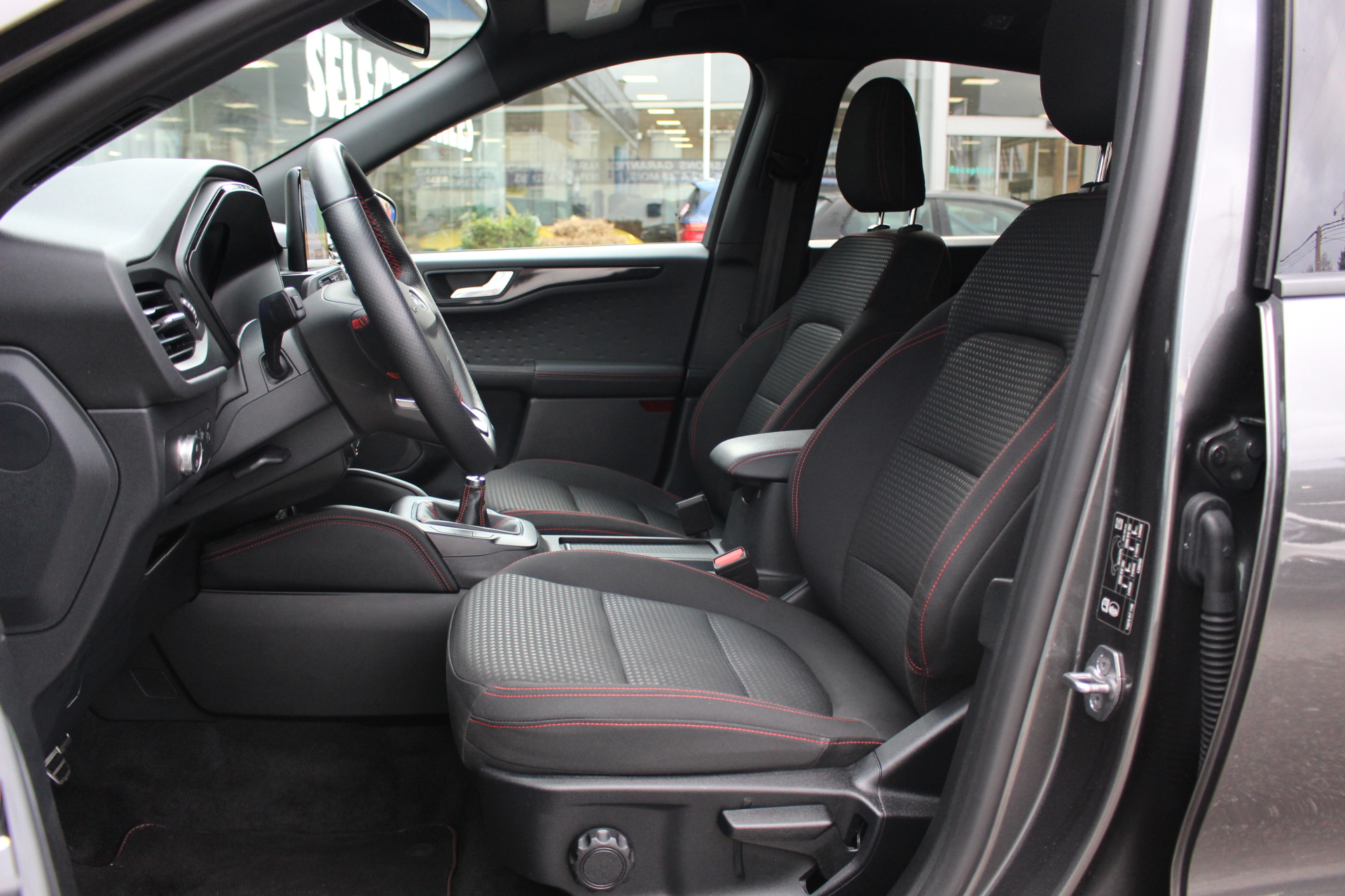 FORD-KUGA-1.5 ESS. ST LINE