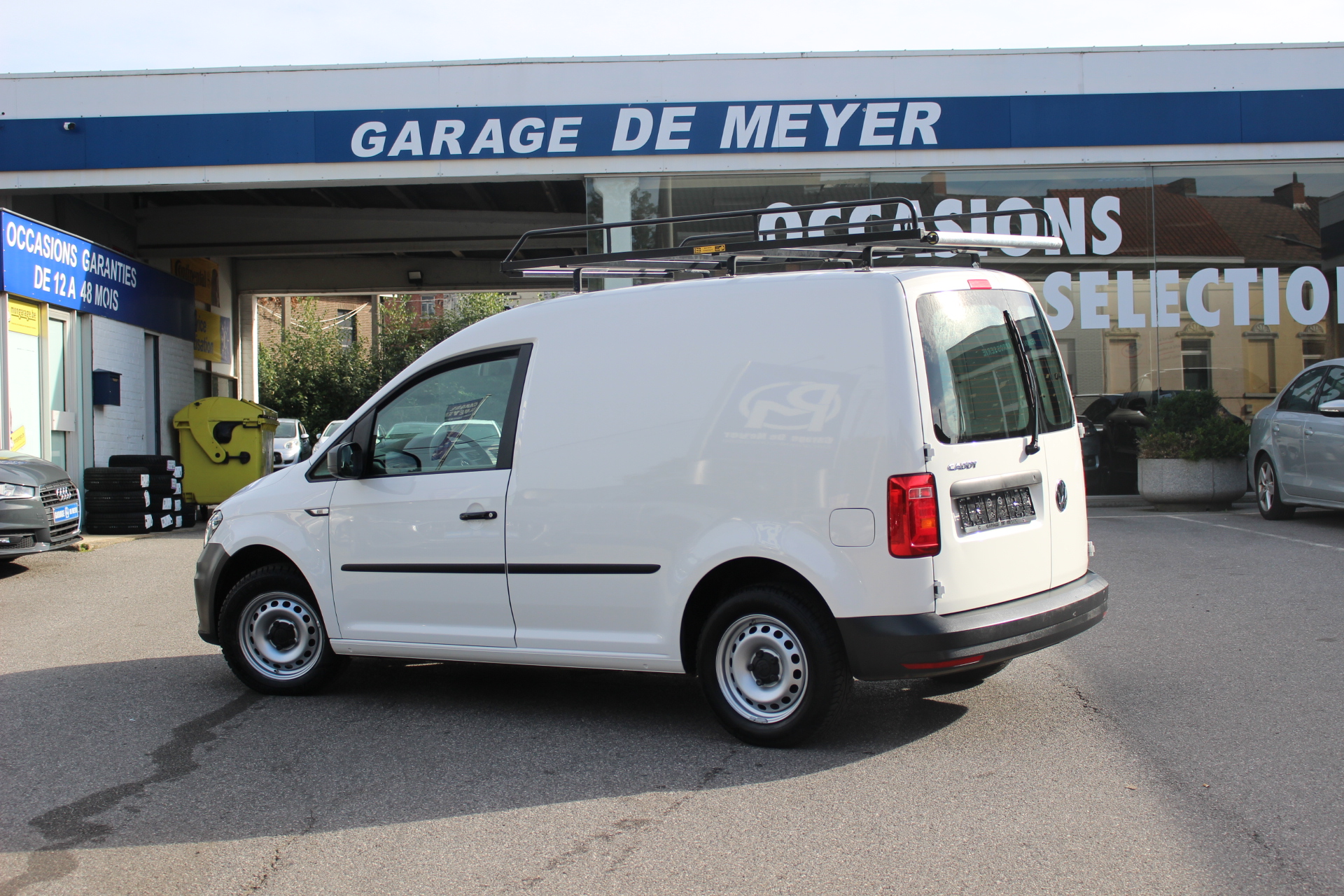 VOLKSWAGEN-CADDY FOURGON-2.0 TDI