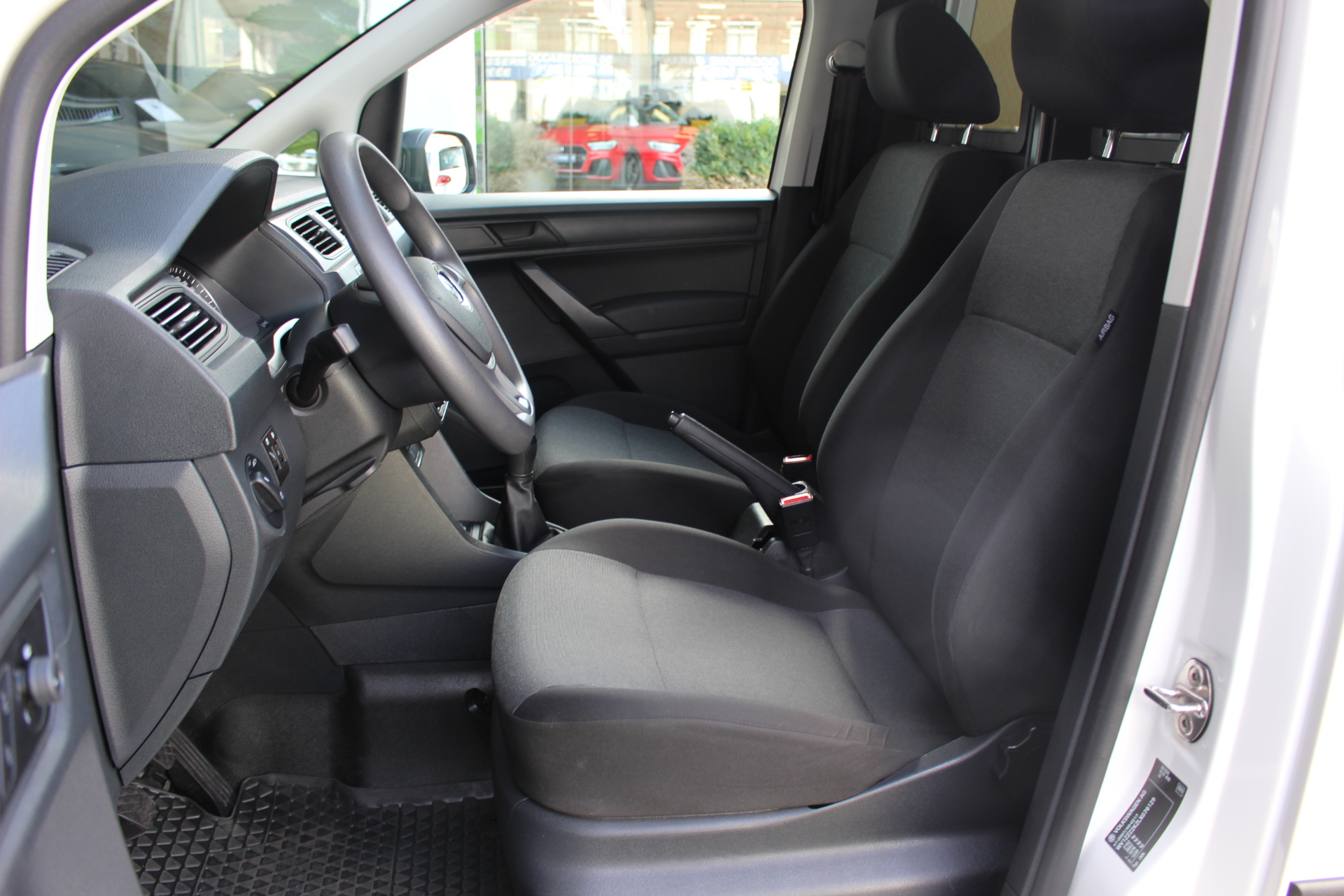 VOLKSWAGEN-CADDY FOURGON-2.0 TDI