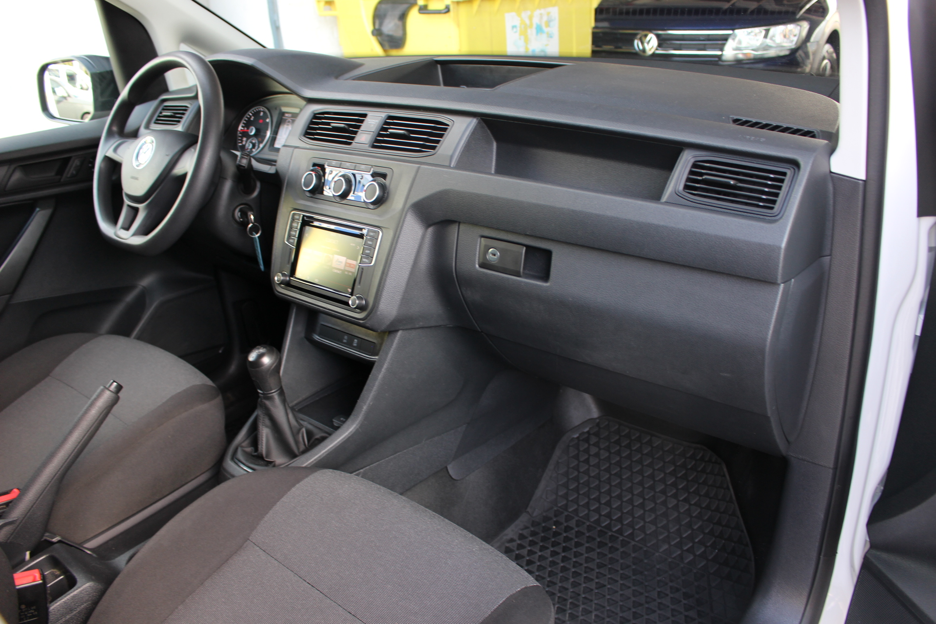 VOLKSWAGEN-CADDY FOURGON-2.0 TDI