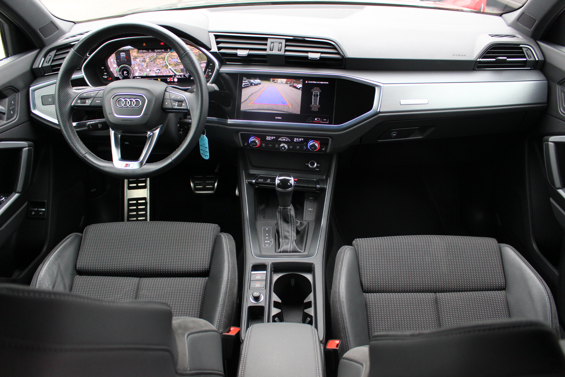 AUDI-Q3 45 TFSIe PHEV-PACK S-LINE