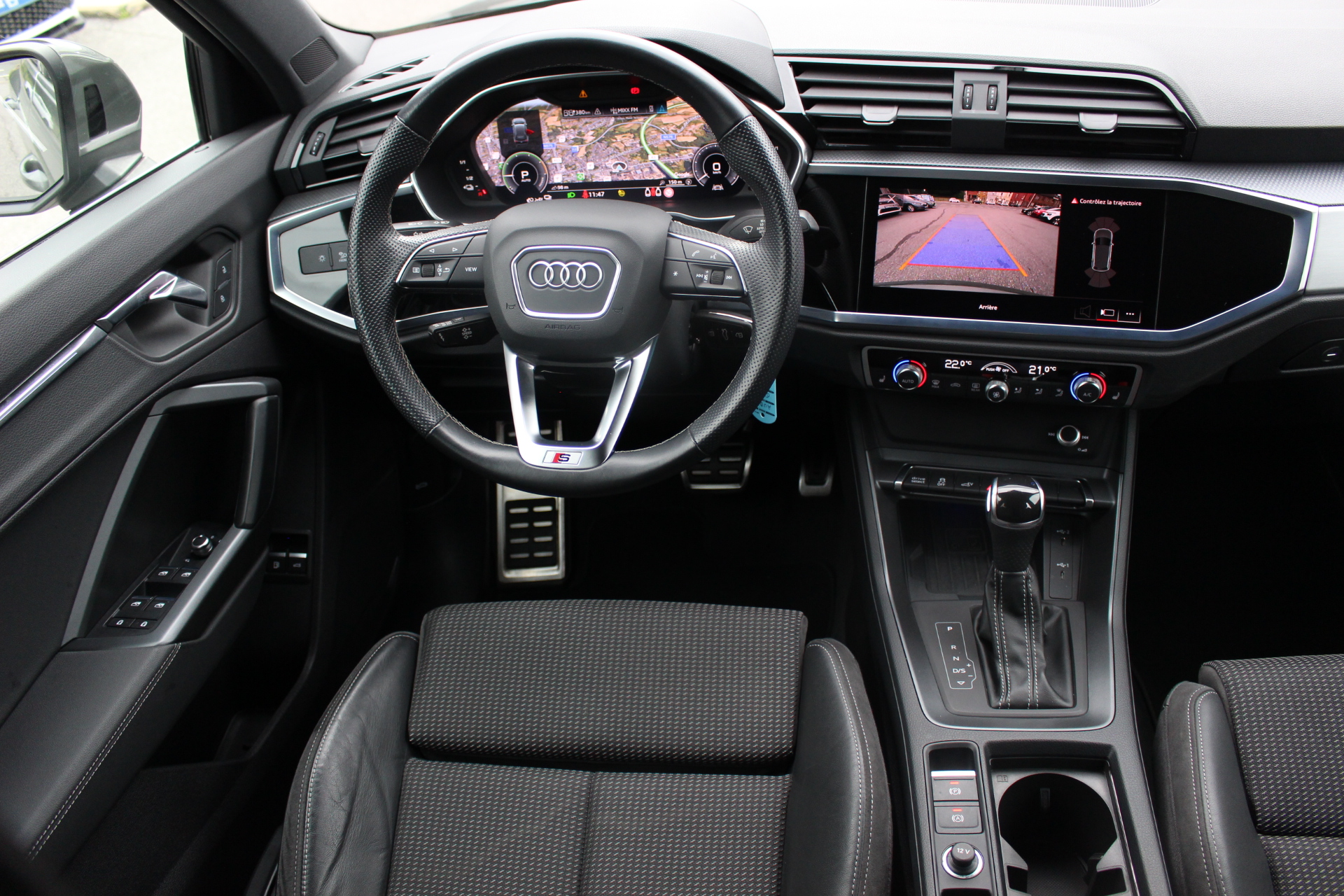 AUDI-Q3 45 TFSIe PHEV-PACK S-LINE