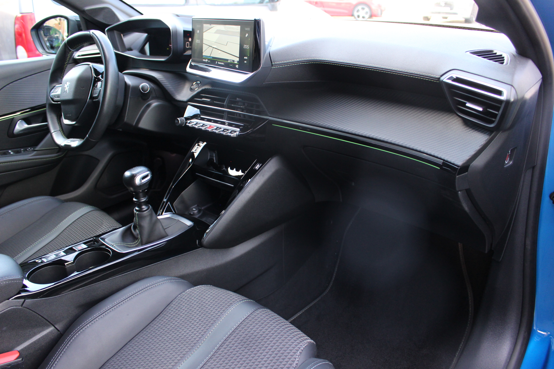 PEUGEOT-208 II-1.2 GT LINE