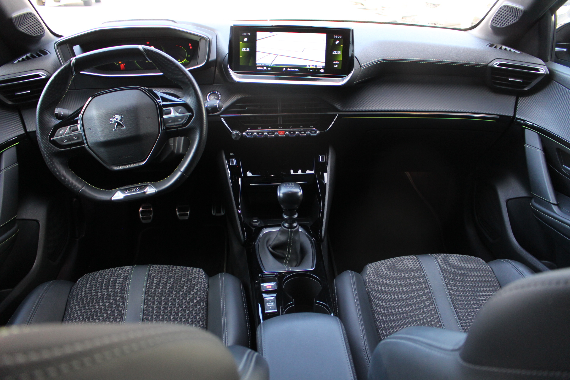 PEUGEOT-208 II-1.2 GT LINE