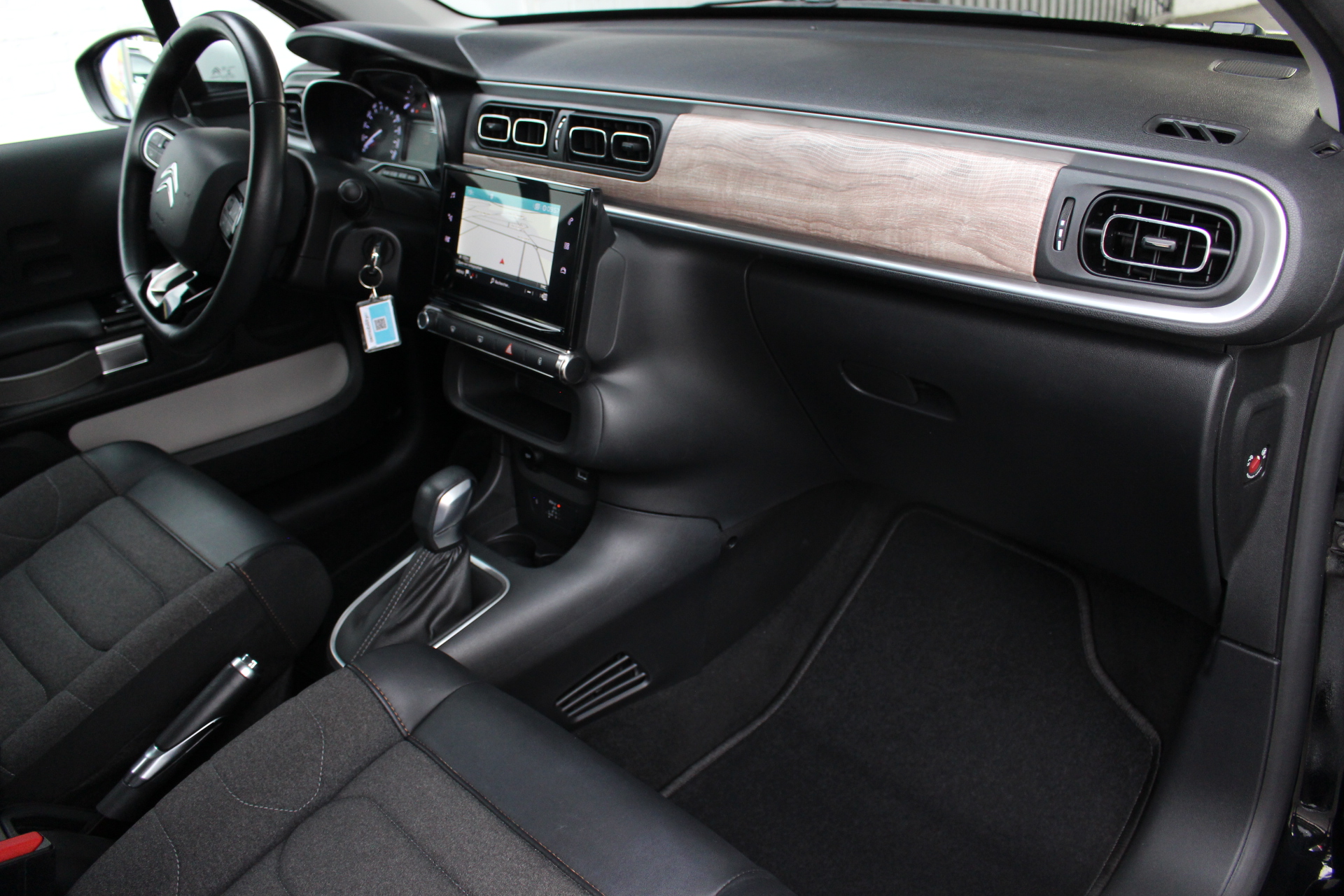 CITROEN-C3-1.2 PURETECH SHINE S EAT6